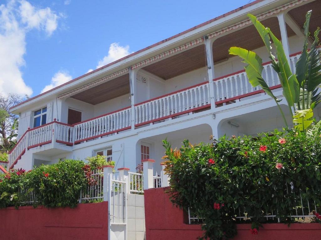 Gites Dardanelle Bouillante Exterior foto